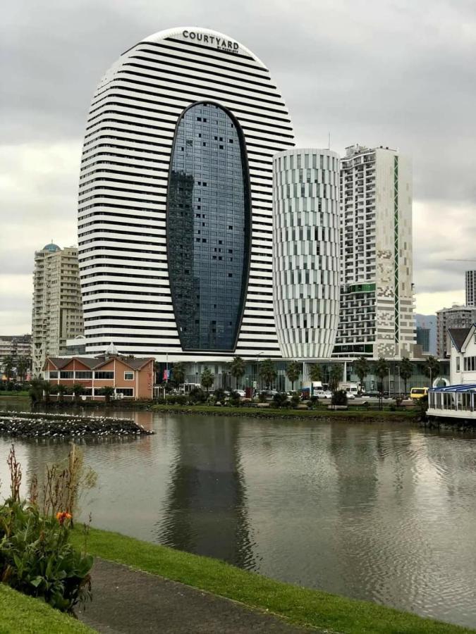 Sea Breeze In Batumi Exterior foto