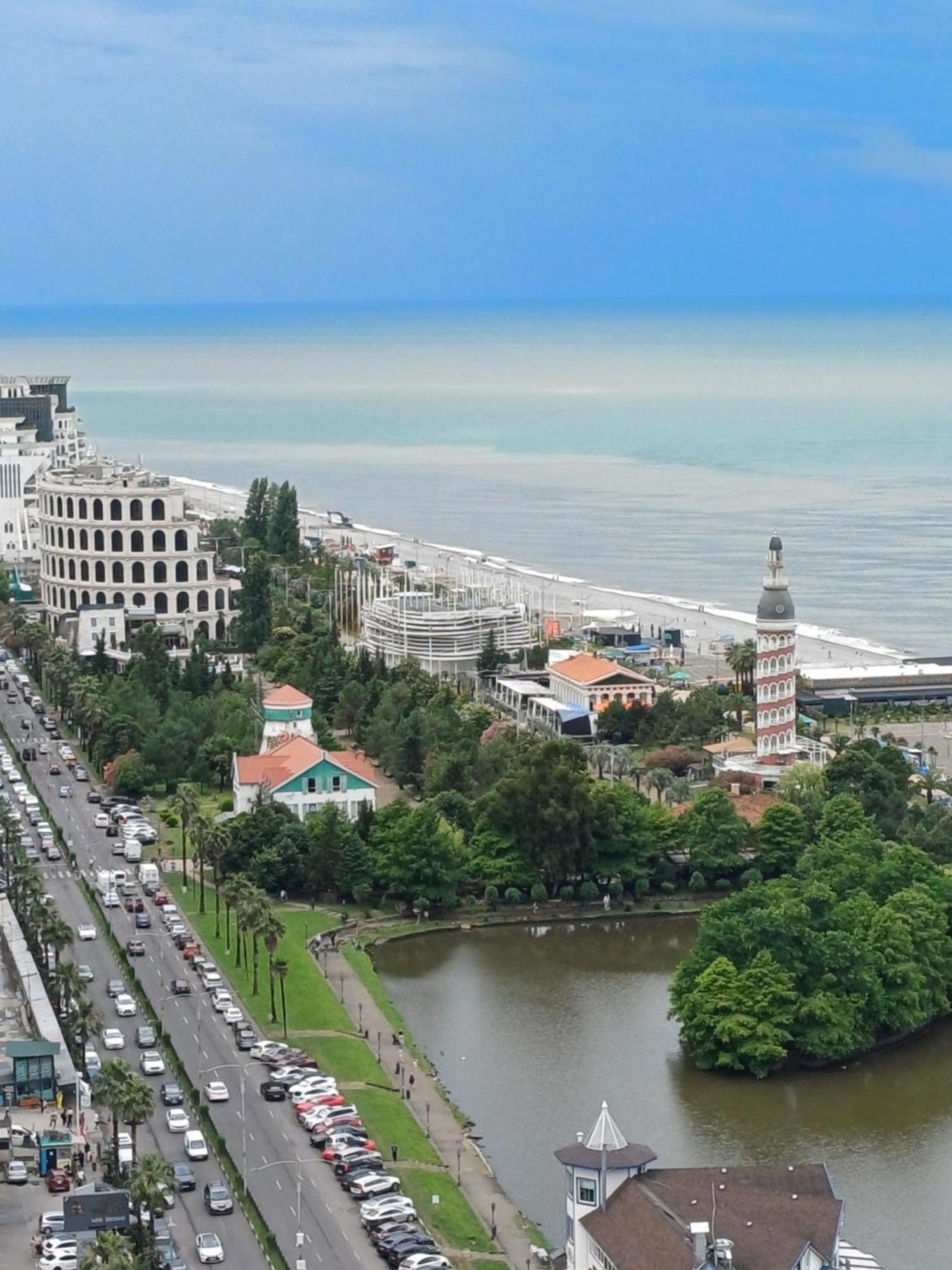 Sea Breeze In Batumi Exterior foto