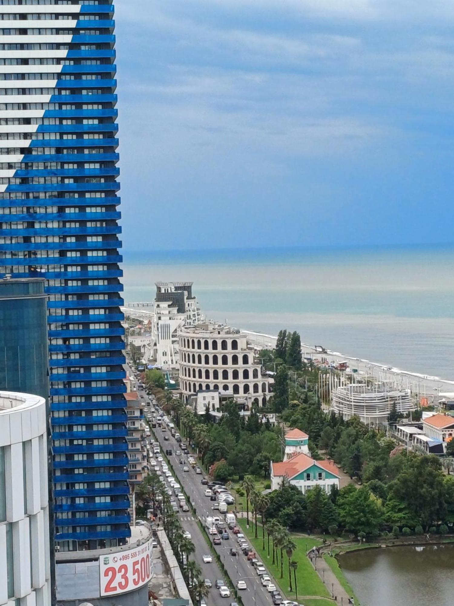 Sea Breeze In Batumi Exterior foto